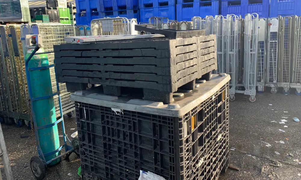 plastic pallet boxes logistics